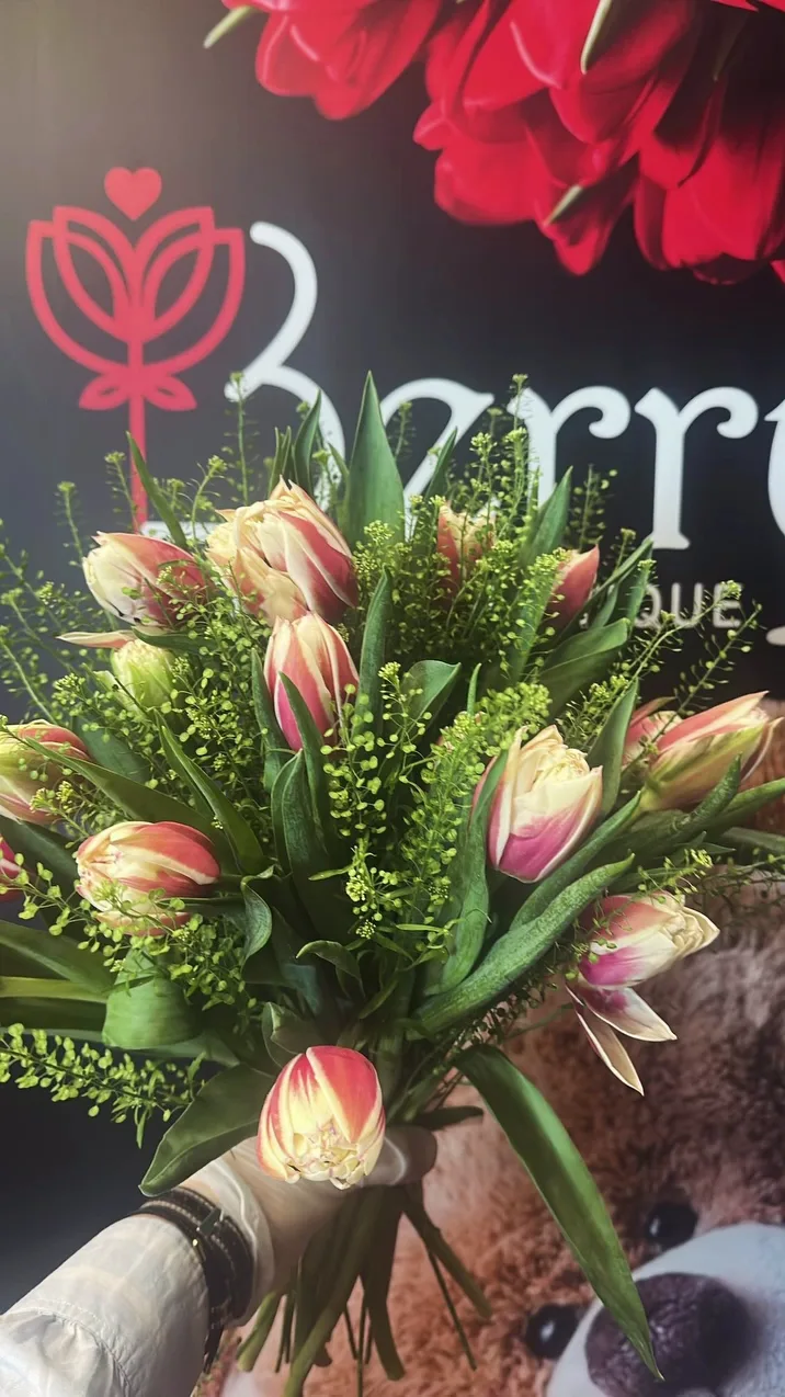 Tulip bouquet with greenery